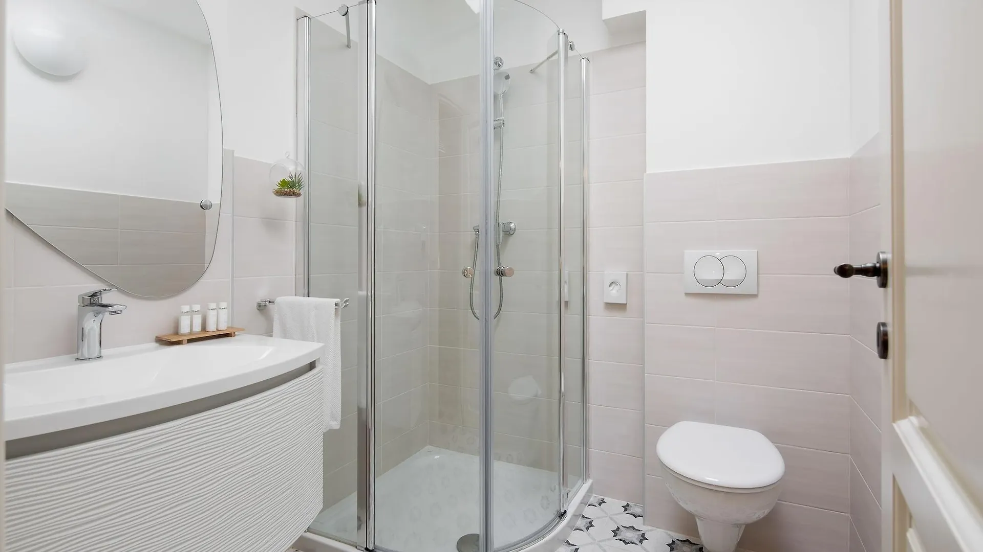 Otel Noemi'S Rooms - Adults Only Rovinj